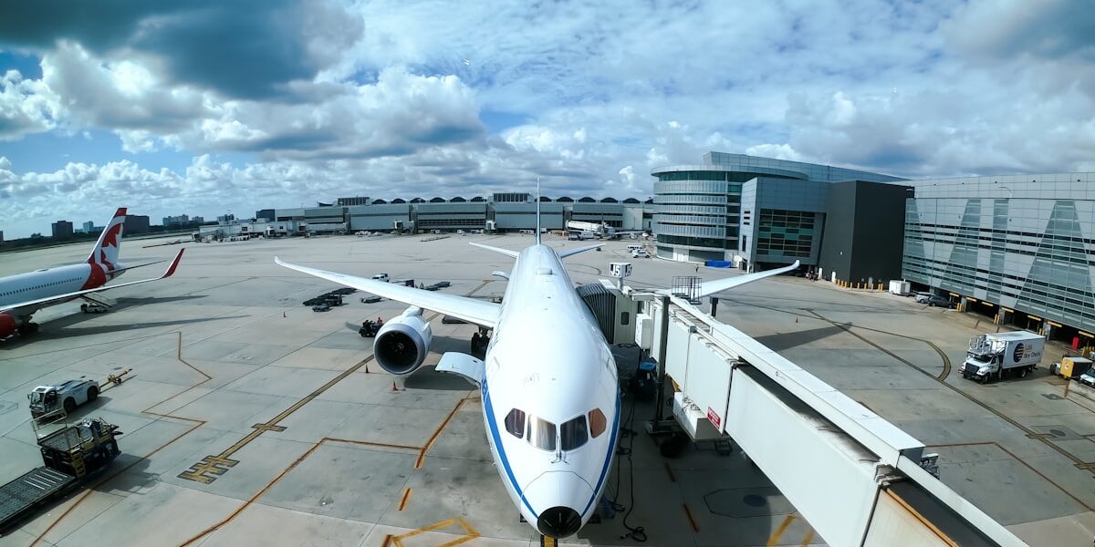 Dallas Fort Worth International Airport DFW Complete Guide 2025